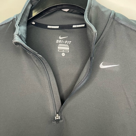 SOLD ‼️‼️Nike Black Athletic Quarter-Zip Jacket - Picture 7 of 9